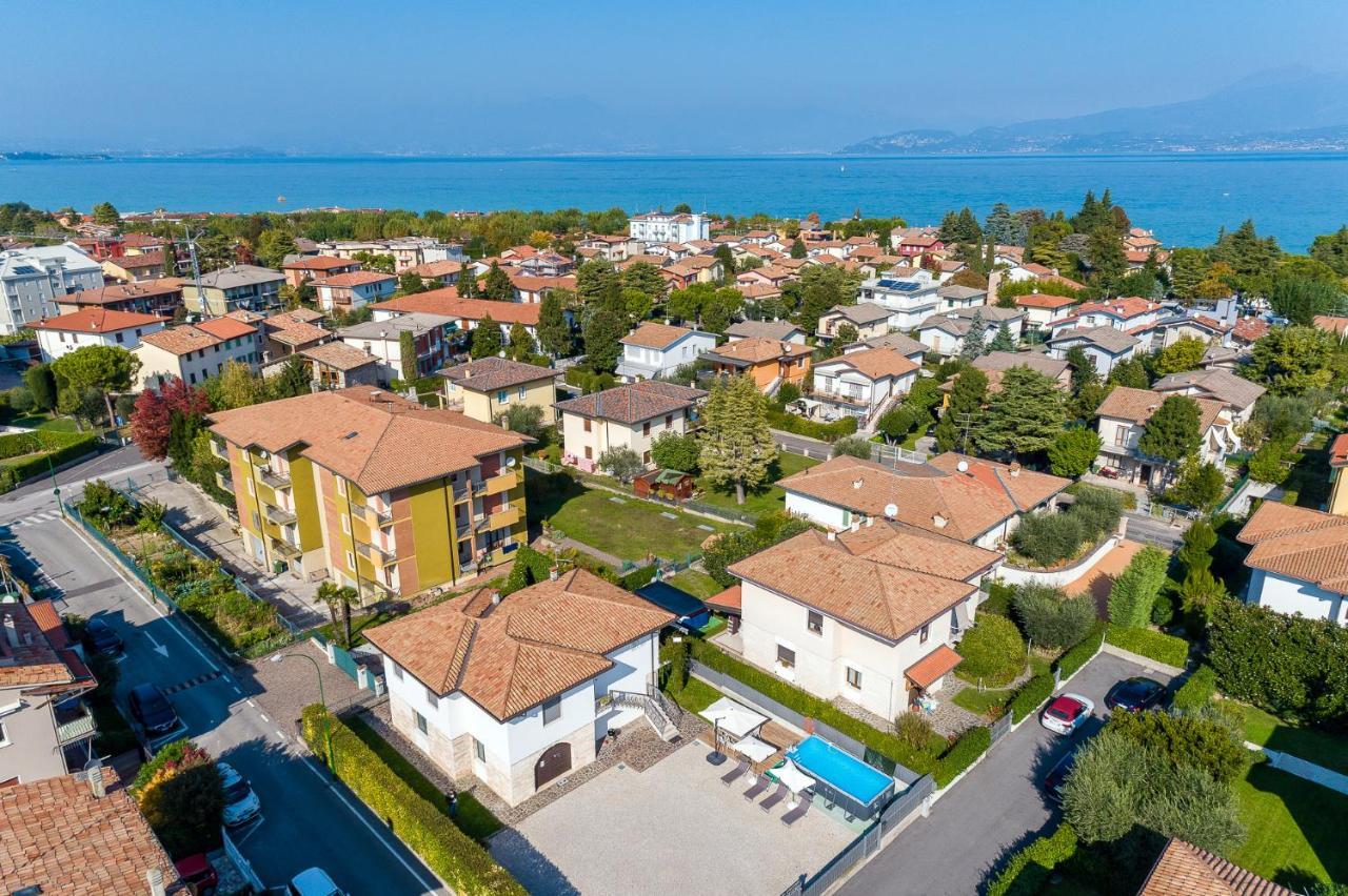 Villa Azdora Πεσκιέρα ντελ Γκάρντα Εξωτερικό φωτογραφία